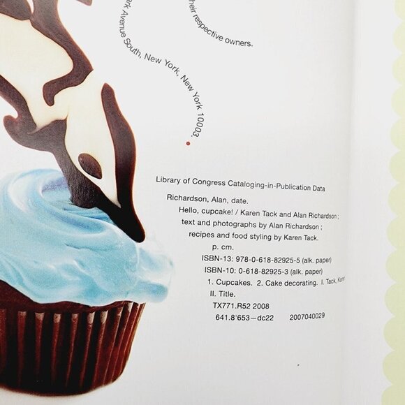Hello Cupcake Cookbook Playful Creations Anyone Can Make 2008 Tack Richardson SC - Picture 3 of 7